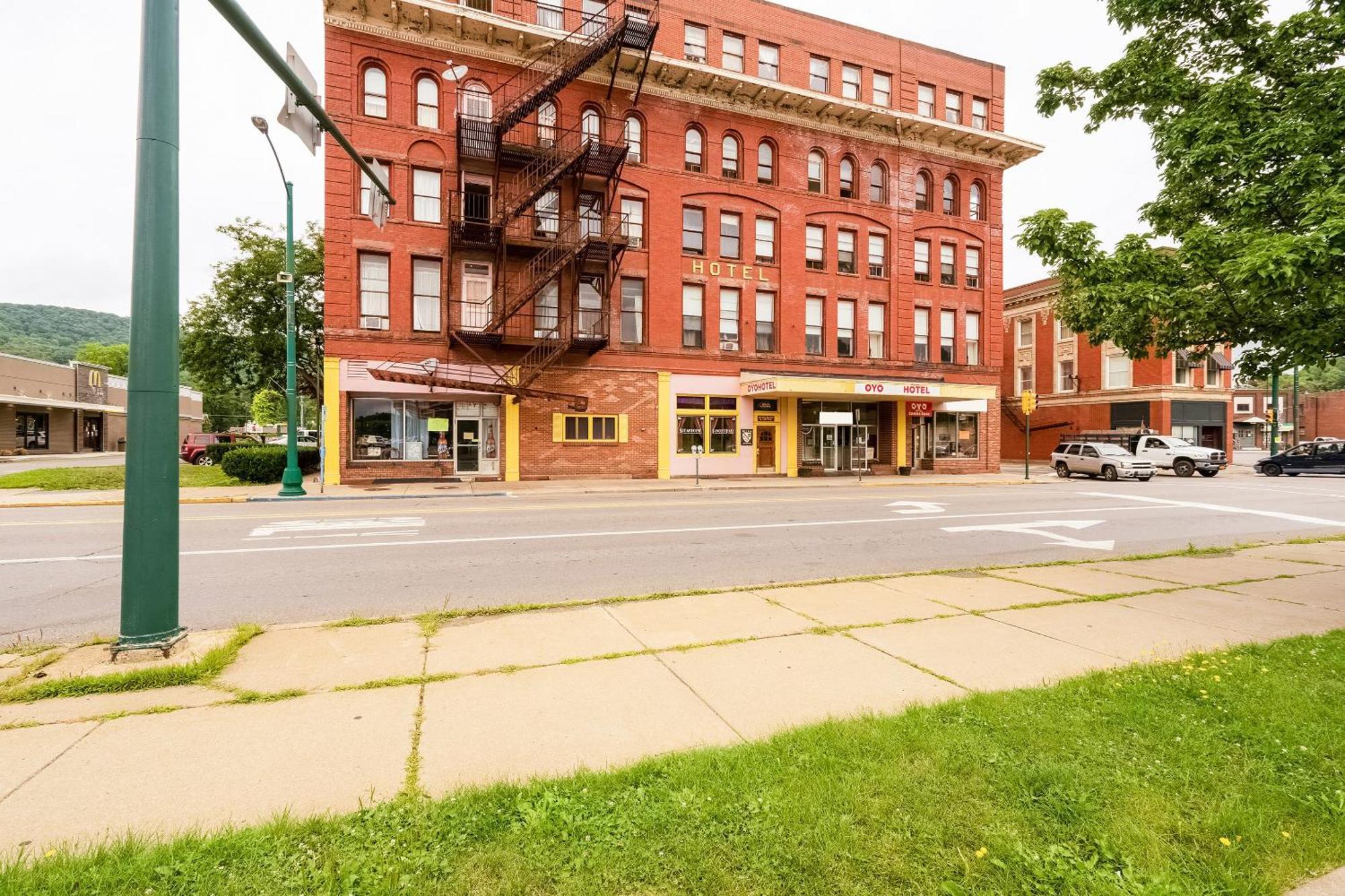 Oyo Hotel Bradford Main St Pa Zewnętrze zdjęcie