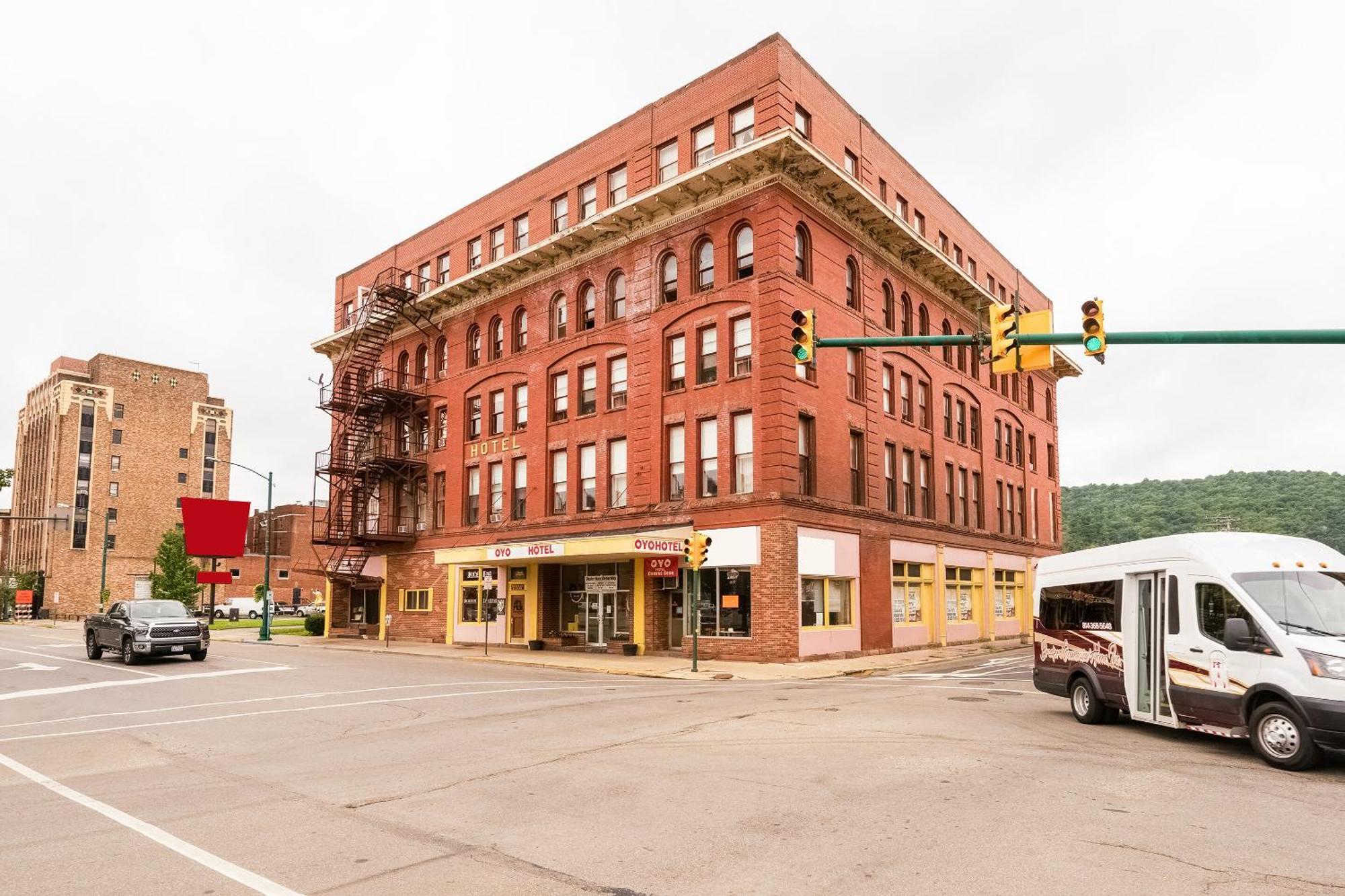 Oyo Hotel Bradford Main St Pa Zewnętrze zdjęcie